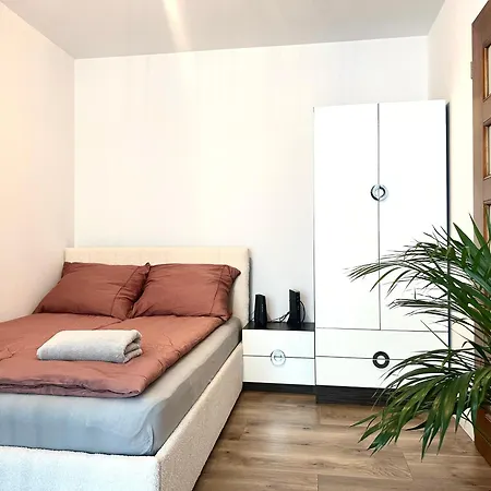 Apartment Nyska - Self Check-in 20h - Parking Wroclaw
